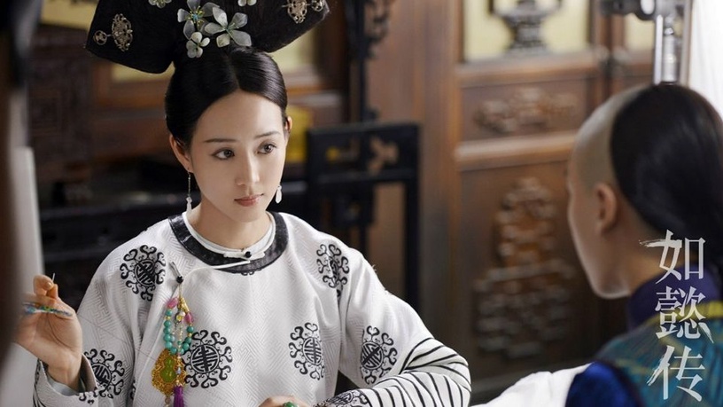 《新还珠格格》中由庄庆宁饰演,前阵子人气热播剧《延禧攻略》练束梅
