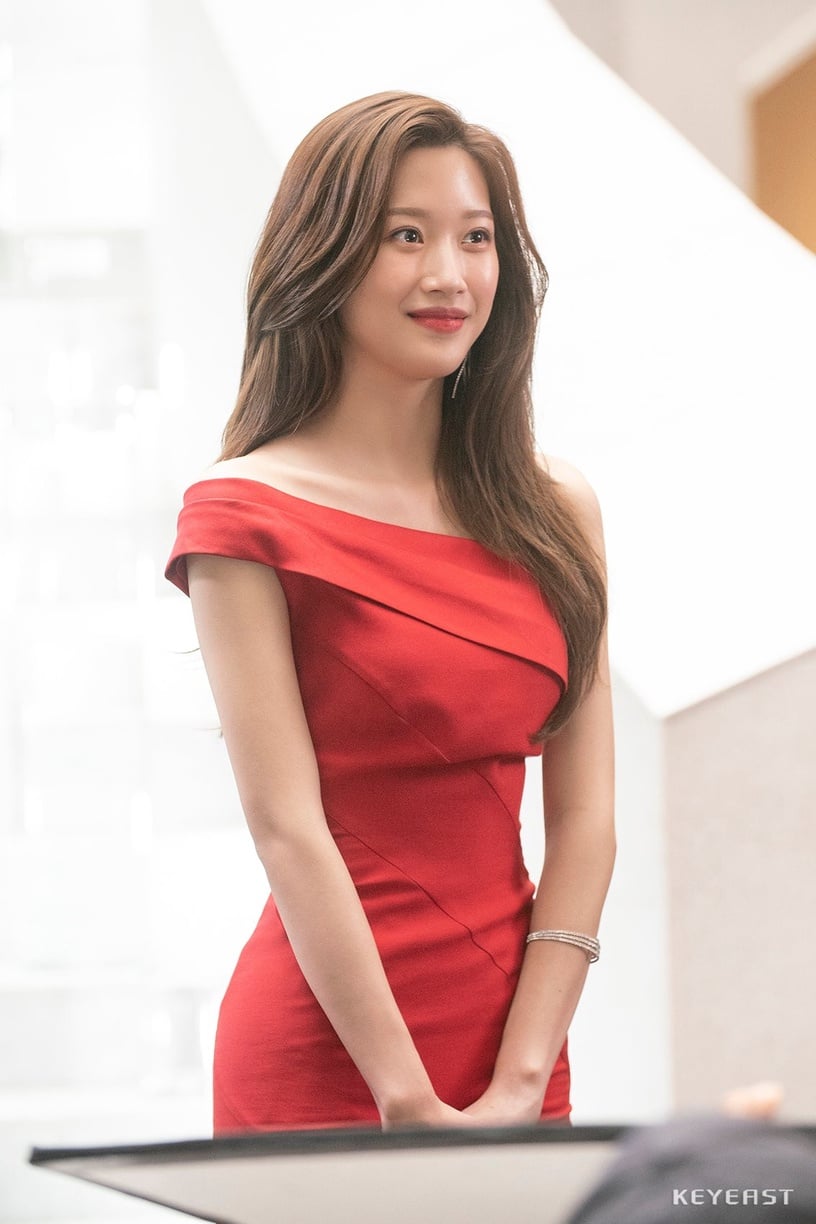 《女神降临》文佳煐高eq问答,上辈子是将军?最亲近演员是这位!