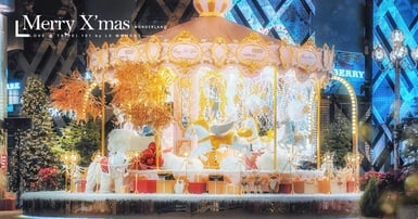 IG聖誕美照拍起來！台北101超萌浮誇系聖誕裝置藝術 「 夢幻旋轉木馬耶誕樂園 」登場！