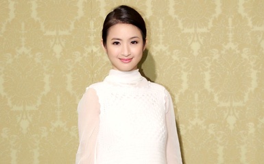 幸福人妻林依晨婚後首度現身！微風MIU MIU全新開幕