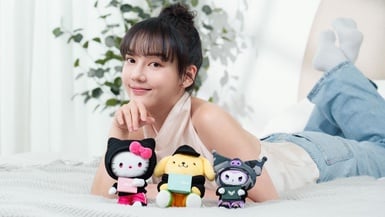 學生黨&amp;上班族最強萌友！「ASUSx三麗鷗」聯名玩偶吊飾可愛到心臟爆擊，還要帶你飛巴黎