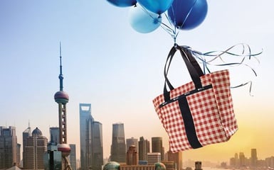 LeSportsac 全新科技材質再升級，Essential 系列超輕盈登場！