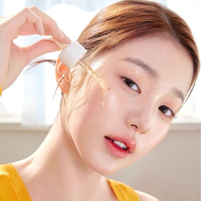 2026開架美白精華推薦13款！PTT、Dcard推爆，好用不貴亮白有感！