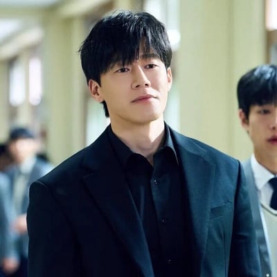 《鐵拳教育》金武烈是誰？4位2026韓劇陌生男主！《我的王室死對頭》他演過IU相親對象