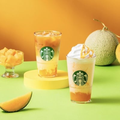 星巴克「哈密瓜季」2款飲品夏天限定！芒果生乳捲新上市，再推法式可頌熊寶寶吊飾