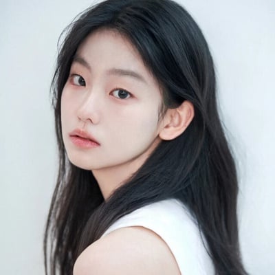 《金特務》蘇志燮女兒是誰？怪物新人「徐秀敏」出道即爆紅，細膩演技獲韓媒一致好評