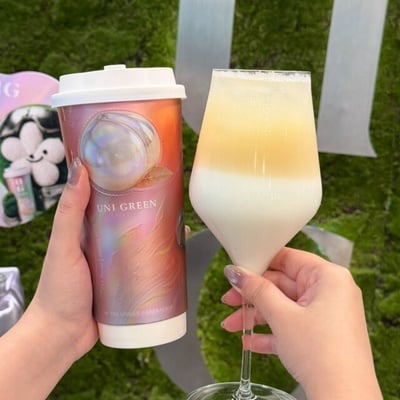 買一送一！UG「白桃烏龍系列」3款飲品登場，全新撕撕杯抽免費飲品、幻銀澎澎鏡吊飾等