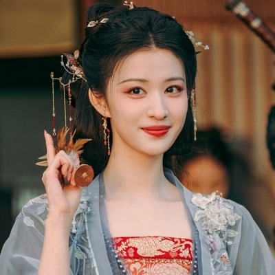 《花開錦繡》《雀骨》換捧05花！網評「最看好她還能爆火」陸劇95花TOP10!冠軍確實可惜