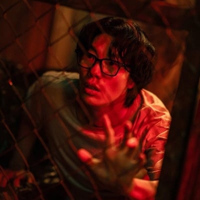 Netflix《鼠惑》劇情評價、角色介紹：柳俊烈一人分飾兩角，身分遭神祕「田鼠」取代？