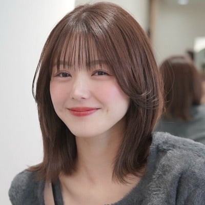 2026秋季日韓髮色趨勢！不用漂、褪色好看又遮白髮，8款顯白髮色推薦一次看