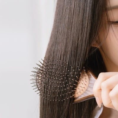 2026梳子推薦15款｜按摩梳、氣墊梳怎麼選？Aveda、ReFa 日本人氣款一次看