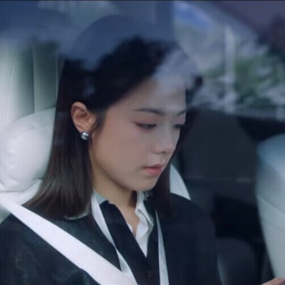 《無可替代》現實金句：「你不敢有任何鬆懈，因為你擔心不知何時，就會被別人取代。」