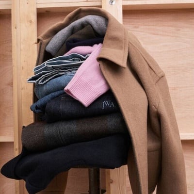UNIQLO x JW Anderson 秋冬聯名開賣！10款必買推薦、價格整理，Dior 風毛衣爆紅