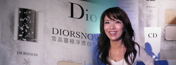 [WHITE]美女模範生：我是女王！