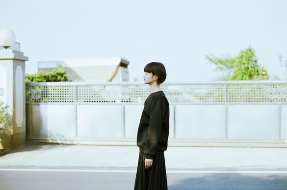 ｜楊芷涵專欄｜攝影師兼模特兒親授，女孩們都該學的自拍術!