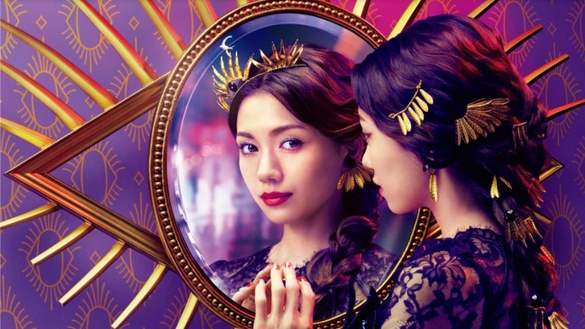 戀愛魔鏡「輕輕親吻輕唇膏」小小魔法，讓女孩美唇更動人！