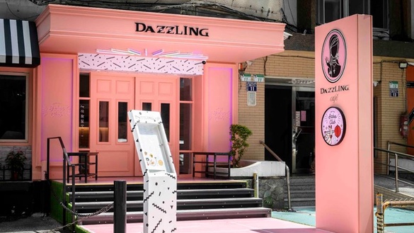 Dazzling Café東區全新概念店！超美霓虹燈IG打卡，羅志祥設計的餐點是它
