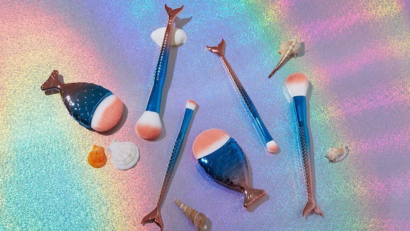 THE FACE SHOP虹彩人魚刷具美到翻！人魚搭配霓虹色根本就是夢幻組合～