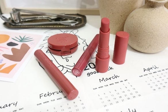 【MAKEUP】到泰國必買的開架式彩妝在台灣也買得到啦!❤號稱泰國3CE的平價彩妝4U2