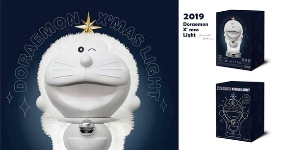 雪白哆啦A夢化身「發光聖誕樹」，還能當作小夜燈，哆啦A夢粉絲今年聖誕禮物就它了！