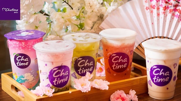 這杯一定要打卡！日出茶太推「櫻花季限時夢幻門市」，四款草莓x櫻花x抹茶飲品浪漫登場