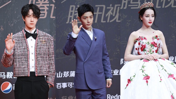 2020星光大賞紅毯10男星＆女星！王一博、肖戰合體，迪麗熱巴、楊冪、趙麗穎破天荒同框