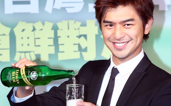 「大仁哥」陳柏霖自爆酒量沒很好，醉後行為大公開！