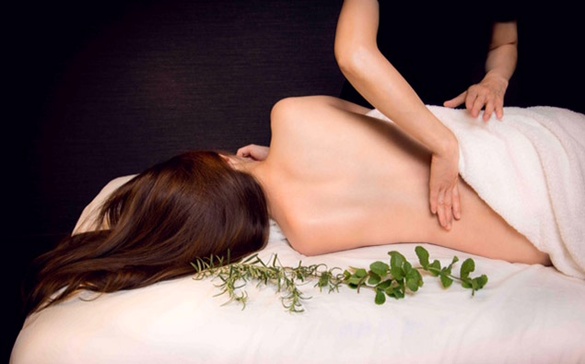 AVEDA 側臥紓展身心療程 釋放堆積已久的疲勞和壓力！