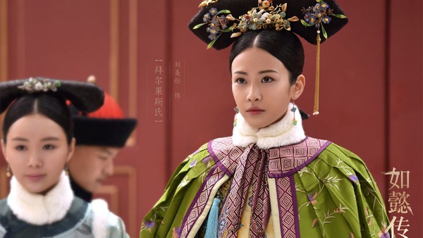 盤點《如懿傳》15位后妃古裝V.S.時裝！嘉妃時髦、寒香見仙氣，各個美出天際