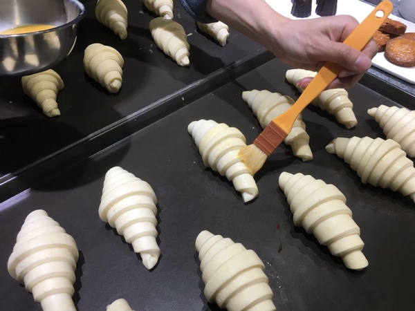 超人氣ButterFried烘焙工作室每日新鮮製作麵包、甜點，可頌麵包、可麗露都超推薦！