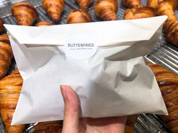 超人氣ButterFried烘焙工作室每日新鮮製作麵包、甜點，可頌麵包、可麗露都超推薦！