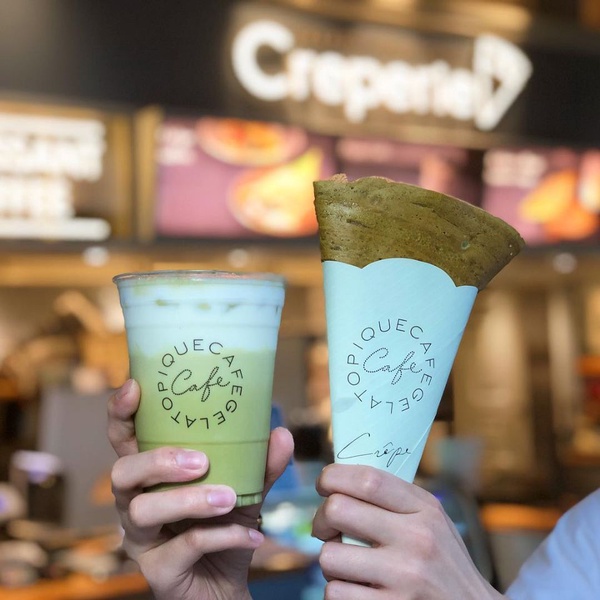 日本可麗餅名店gelato pique cafe推四款「抹茶季限定可麗餅」，還有蜷尾家期間限定新口味「斯里蘭卡霜淇淋」必吃！