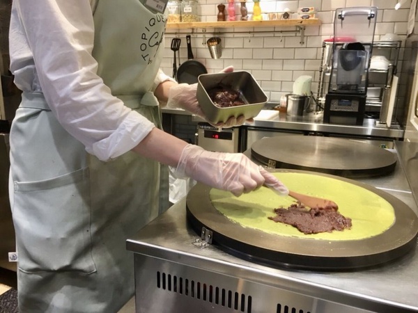 日本可麗餅名店gelato pique cafe推四款「抹茶季限定可麗餅」，還有蜷尾家期間限定新口味「斯里蘭卡霜淇淋」必吃！