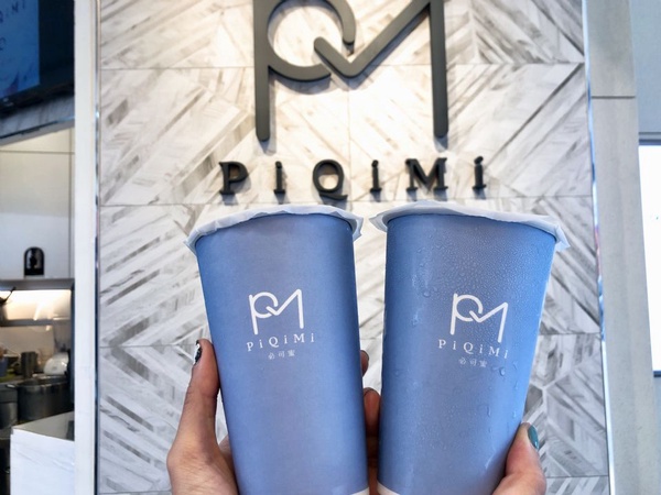 台北必喝極致奶茶「PiQiMi必可蜜」即日起試營運，每日限量的「綠寶珍珠」絕對不可錯過！