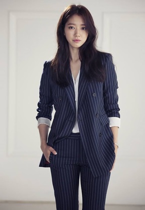 《日韓職場穿搭》搶搭最hito的女主角穿搭，絕不挫組！