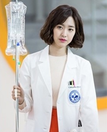 《日韓職場穿搭》搶搭最hito的女主角穿搭，絕不挫組！