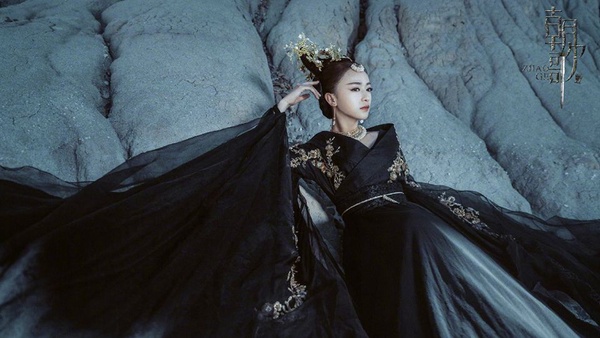 鄧倫《封神演義》的妲己造型輸慘吳謹言版！林心如、范冰冰妖艷的妲己才是最強的