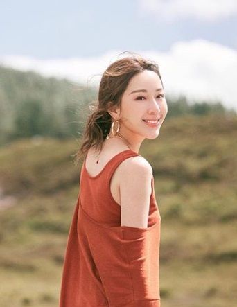 中長髮這樣整理有精神、不邋遢！捲度維持更久，小臉效果UP還自帶仙氣～