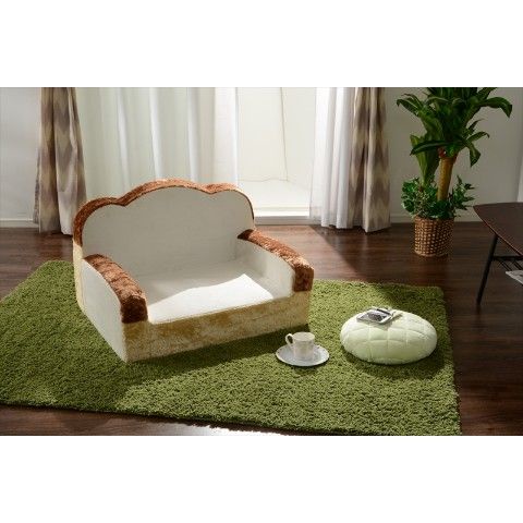 日本雜貨品牌推出「早餐系列」家居用品，吐司坐墊、荷包蛋毯子，讓人想窩在家一整天！