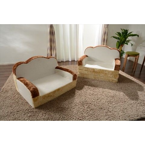 日本雜貨品牌推出「早餐系列」家居用品，吐司坐墊、荷包蛋毯子，讓人想窩在家一整天！