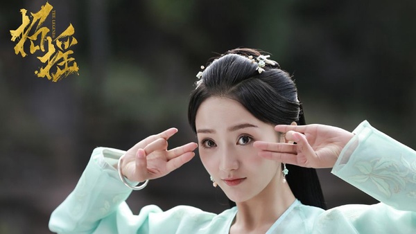 《新白娘子傳奇》小青蛇美成仙！肖燕也是《招搖》琴芷嫣，16張古裝美照合集