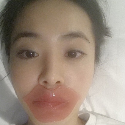 《明星保養學》敷面膜無表情，依舊美翻天！