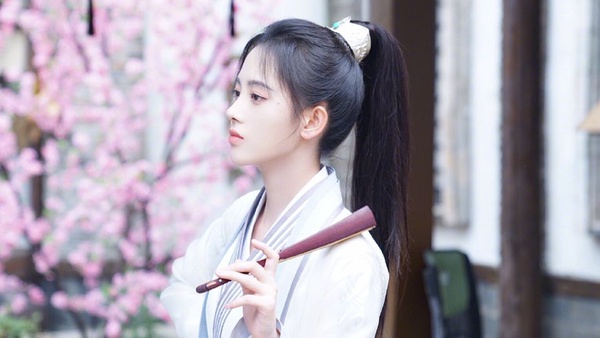 鞠婧禕新劇《雲上學堂》挑戰朴敏英經典角色！20張古裝美照成網劇女神