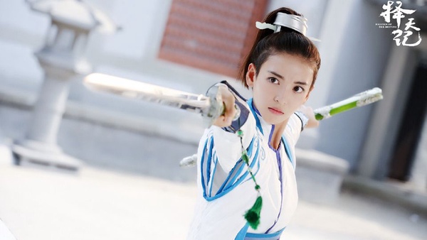 10位女扮男裝的女星誰最強！趙麗穎真Man、熱巴意外帥氣，其它分明就是女生