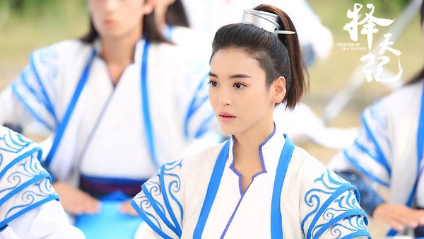 10位女扮男裝的女星誰最強！趙麗穎真Man、熱巴意外帥氣，其它分明就是女生
