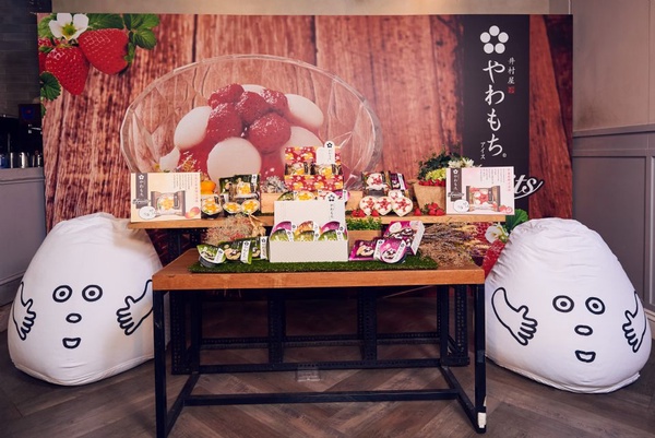 日本百年冰品「井村屋」推限量新品草莓、芒果麻糬湯圓冰，軟Q白玉湯圓絕對不會讓你失望！