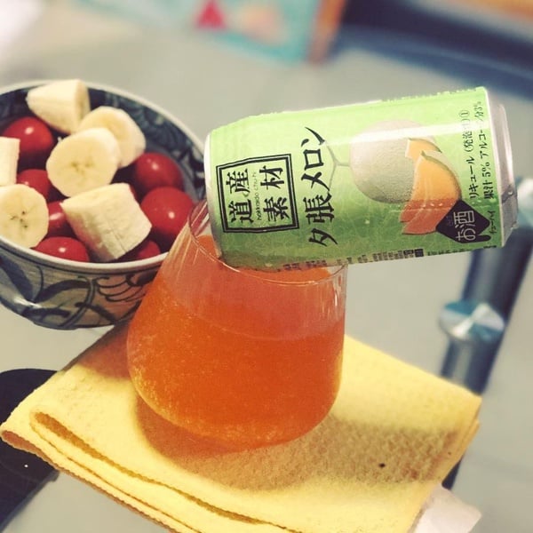 7-11限定新品水果酒！微醉「白色沙瓦葡萄口味」、北海道夕張「哈密瓜水果酒」等，今晚就決定來小酌一下～