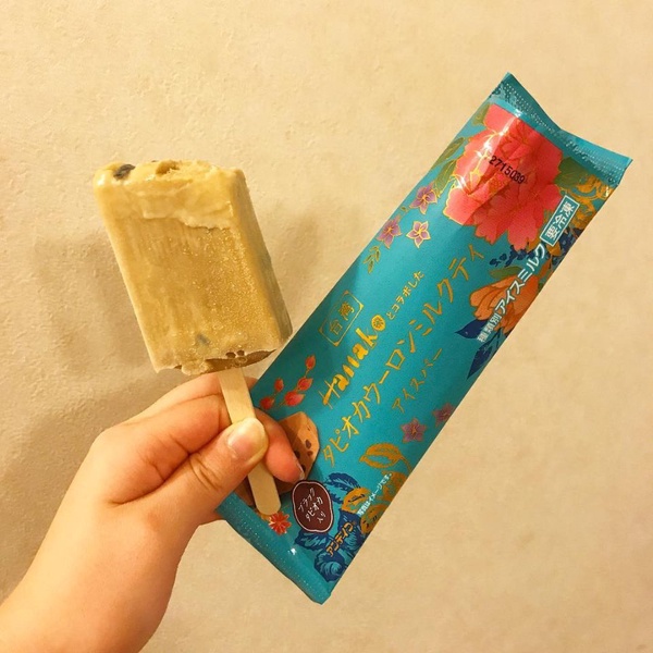 讓日本人瘋狂的Hanako台灣風味「鐵觀音珍奶雪糕」！濃郁的鐵觀音奶茶加入QQ珍珠，讓人吃了好上癮～
