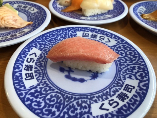 只賣七天！「藏壽司」限時推出七款全新頂級壽司，期間限定的熟成黑鮪魚大肚、炙烤嚴選星鰻必吃！