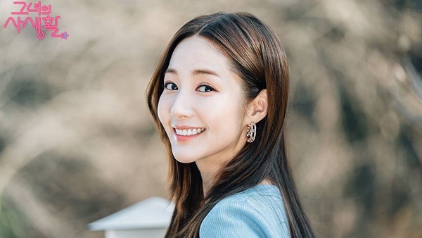 《她的私生活》7、8集金材昱3招霸氣護朴敏英！Kiss戲讓全網崩潰，四角戀開啟